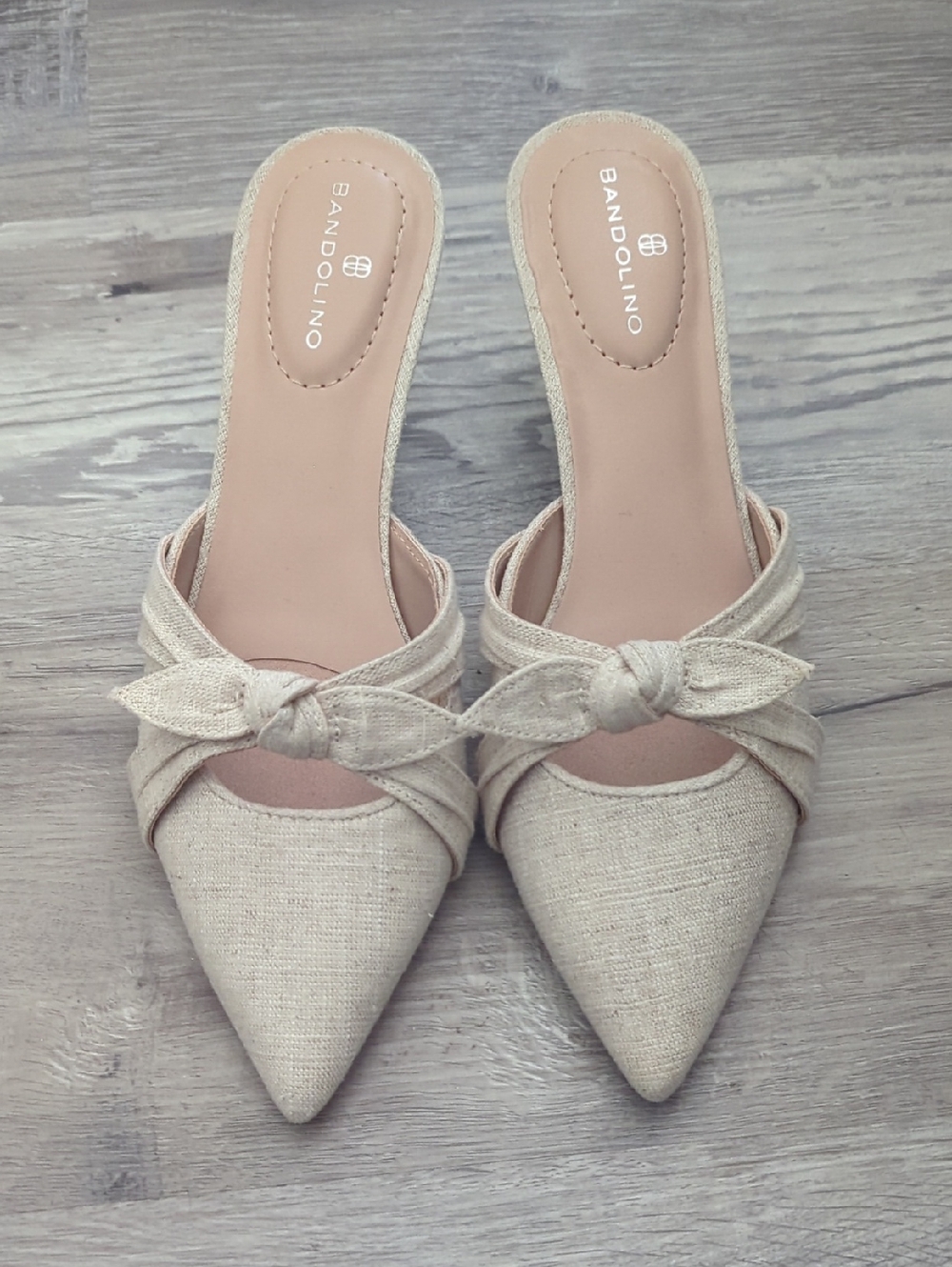 Bandolino Cream Knotted Pointed-Toe Slide Mules - Picture 1 of 3
